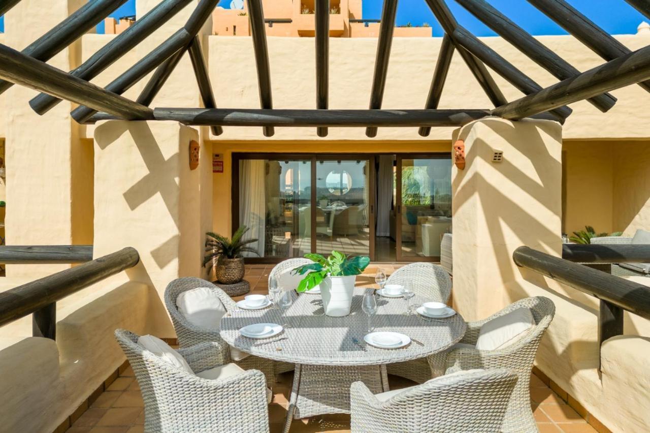 Apartmán 15 First Line Penthouse With Wonderful Seaview Near Duquesa Golf Manilva Andalucia Exteriér fotografie